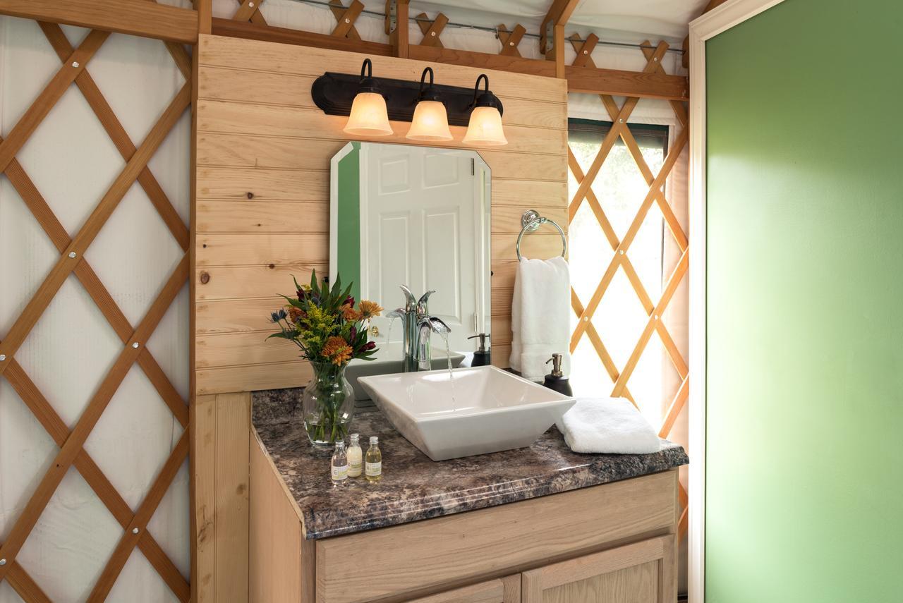 Yale Manor B&B & Yurt Glamping Luaran gambar