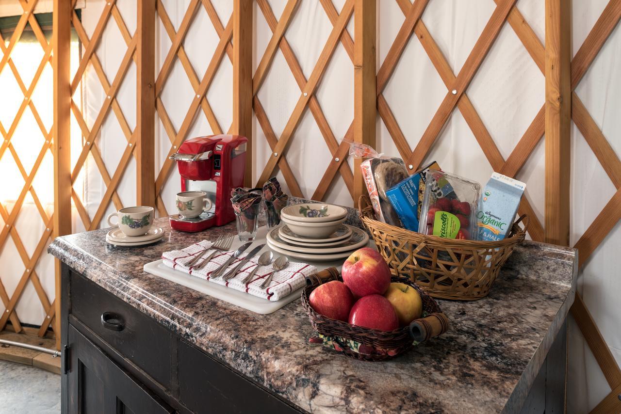 Yale Manor B&B & Yurt Glamping Luaran gambar