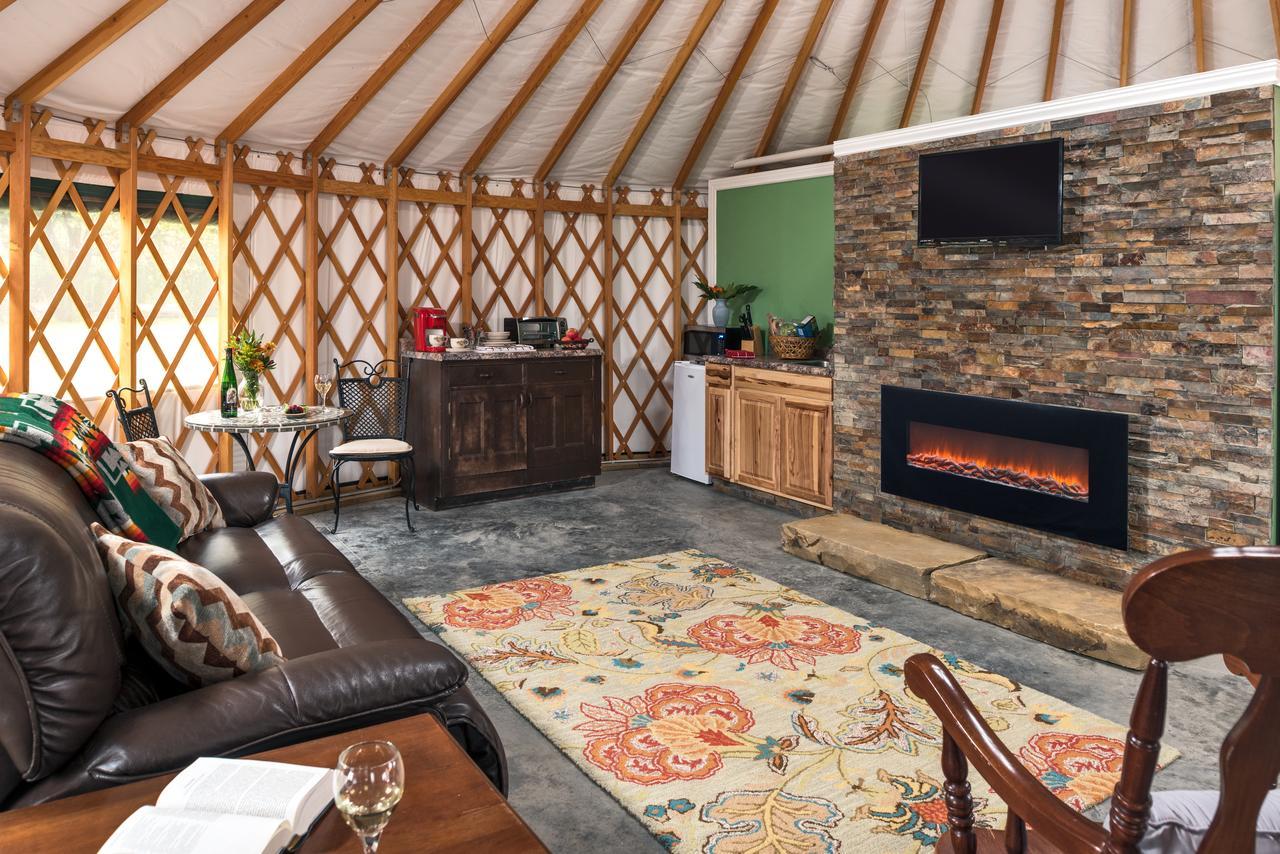 Yale Manor B&B & Yurt Glamping Luaran gambar