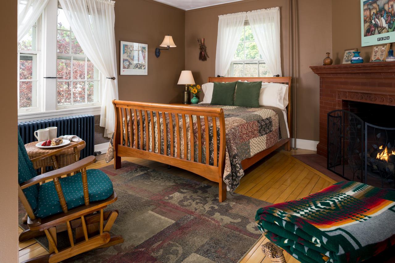 Yale Manor B&B & Yurt Glamping Luaran gambar