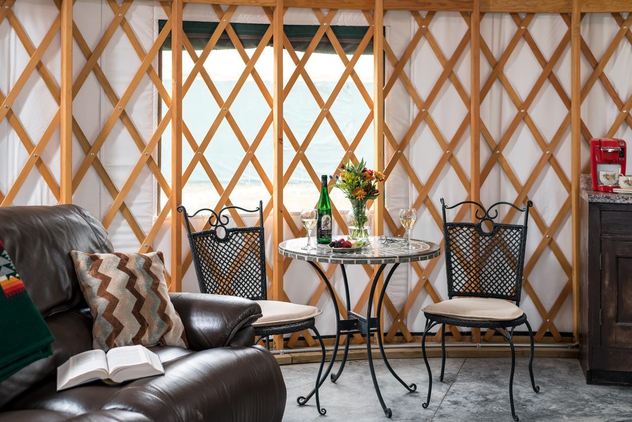 Yale Manor B&B & Yurt Glamping Luaran gambar