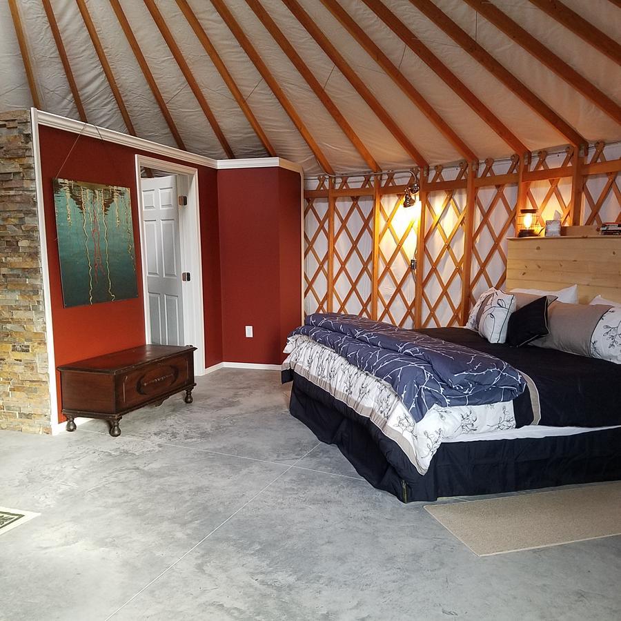 Yale Manor B&B & Yurt Glamping Luaran gambar