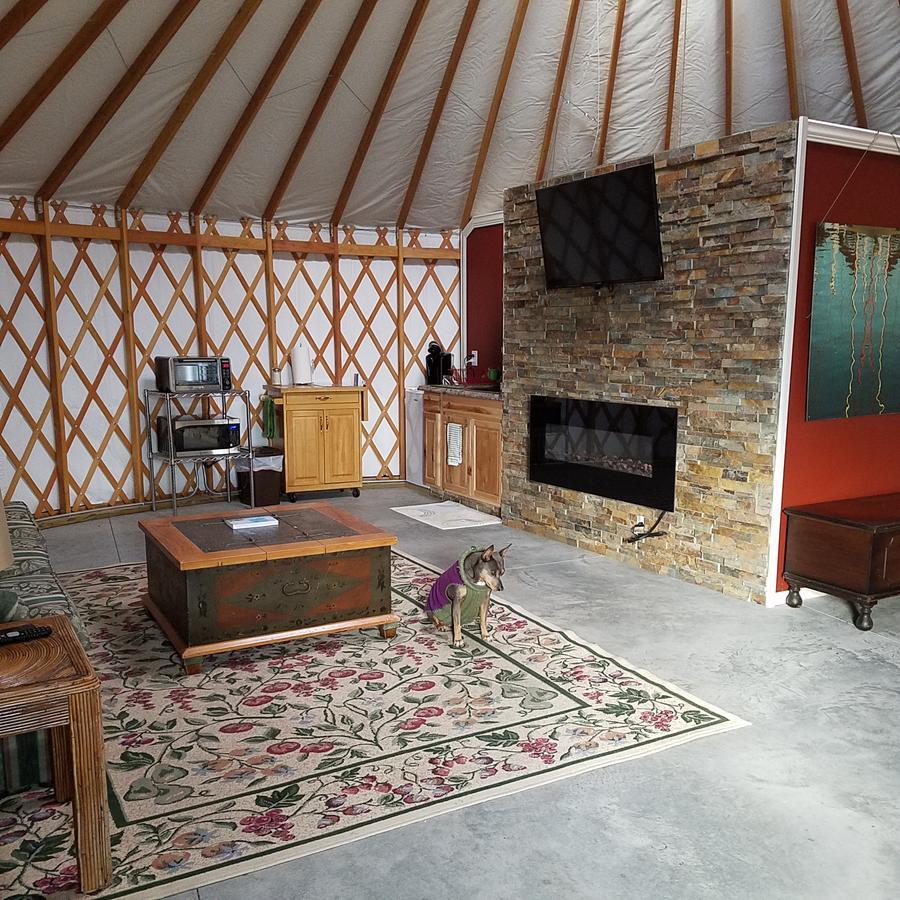 Yale Manor B&B & Yurt Glamping Luaran gambar